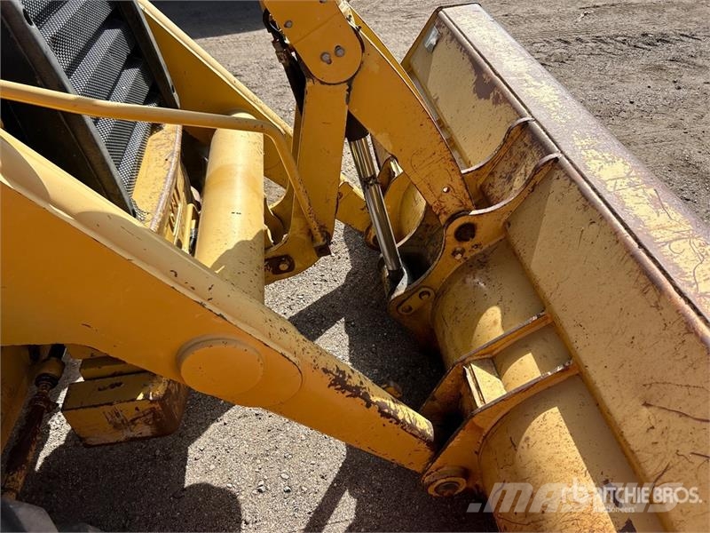 CAT 420D Rovokopači