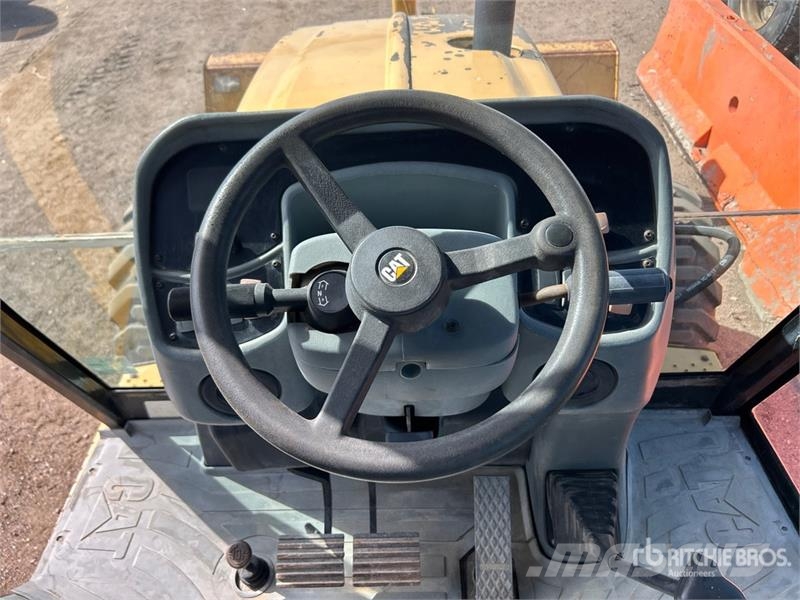 CAT 420D Rovokopači