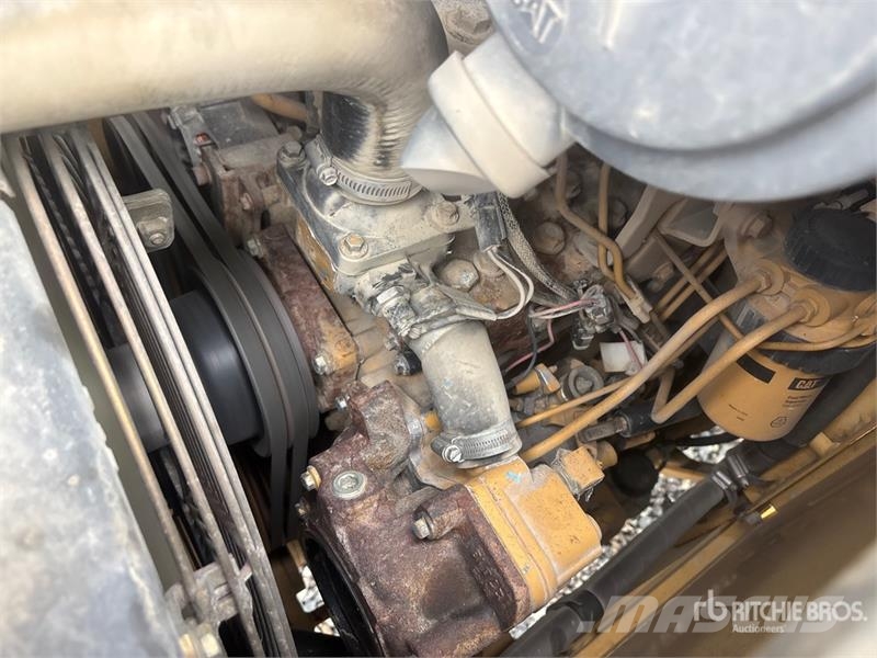 CAT 420D Ekskavatoriniai krautuvai