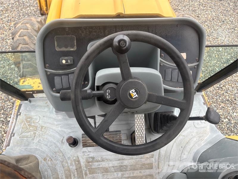 CAT 420D Ekskavatoriniai krautuvai
