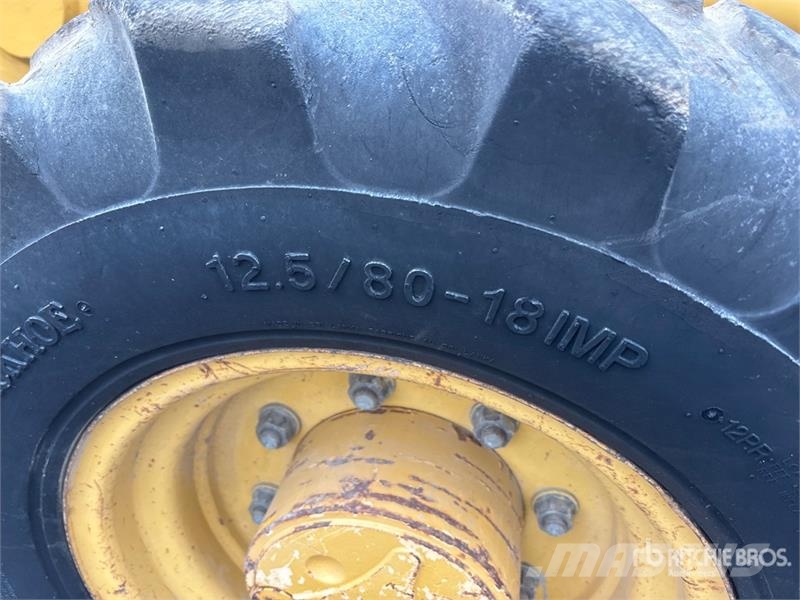 CAT 420D Ekskavatoriniai krautuvai