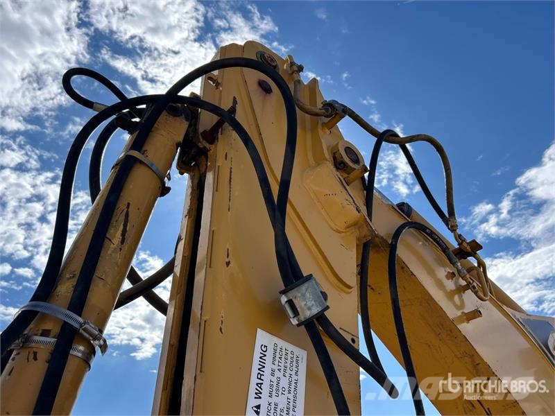 CAT 420D Rovokopači