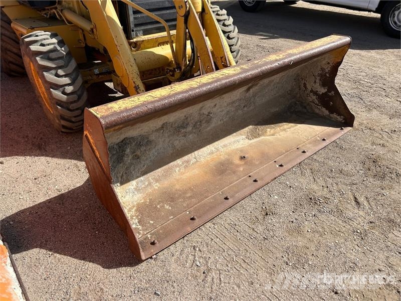 CAT 420D Rovokopači