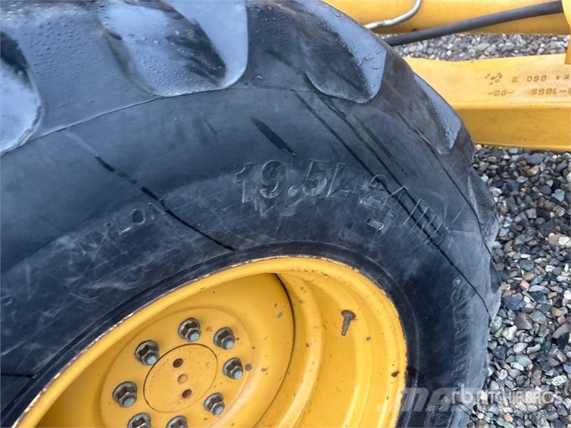 CAT 420D Ekskavatoriniai krautuvai