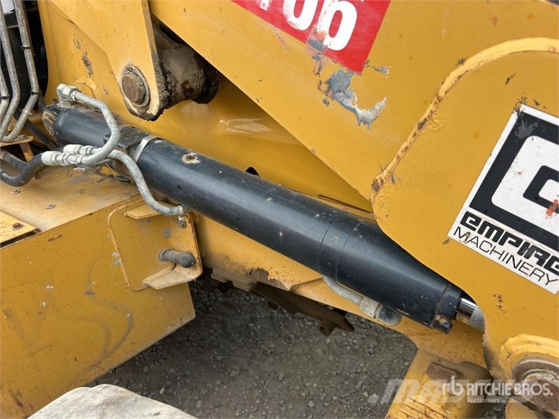 CAT 420E لوادر ذات جرافات عكسية