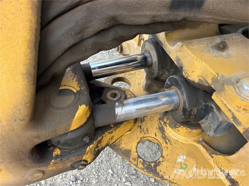 CAT 420E لوادر ذات جرافات عكسية