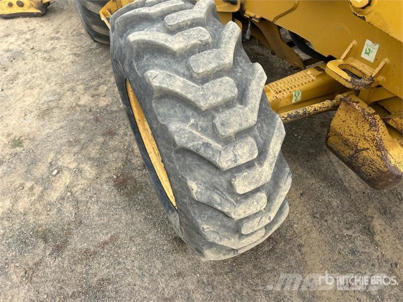 CAT 420E Tractopelle