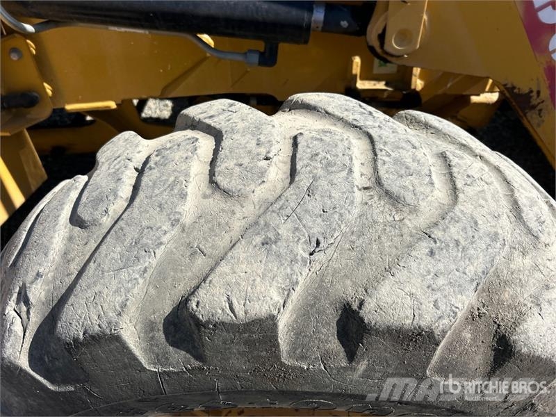 CAT 420E Grävlastare