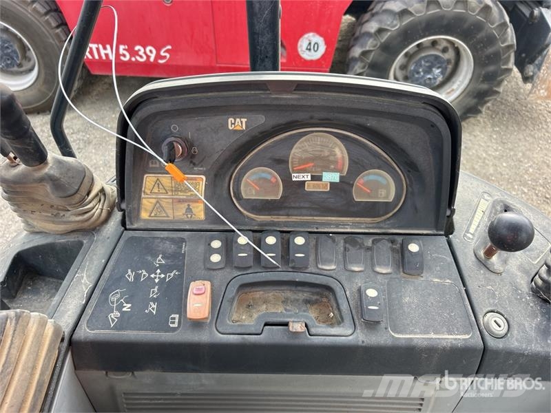 CAT 420E لوادر ذات جرافات عكسية