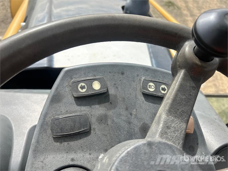 CAT 420E Tractopelle