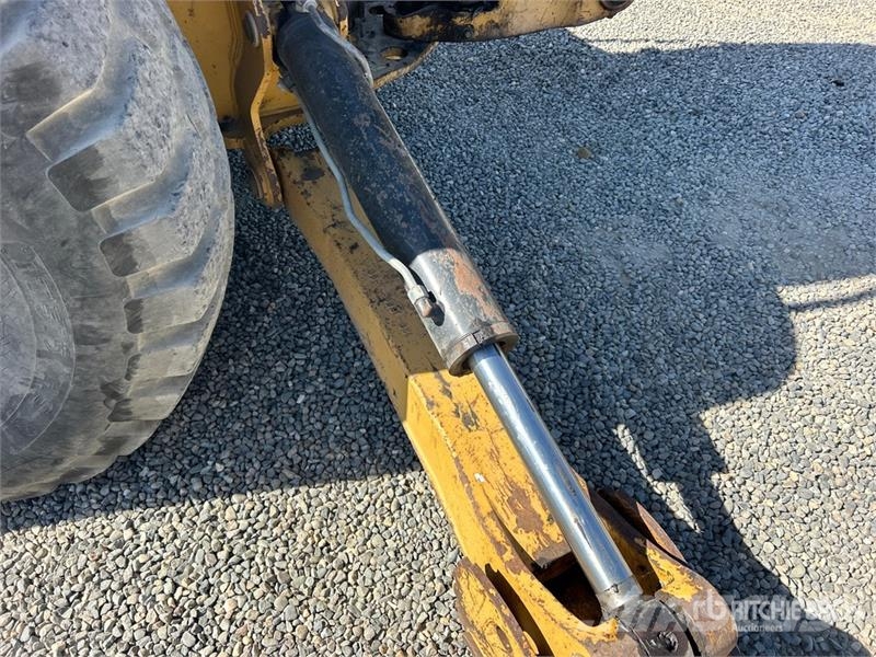CAT 420E Grävlastare