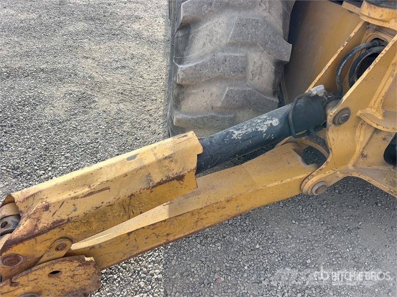 CAT 420E لوادر ذات جرافات عكسية