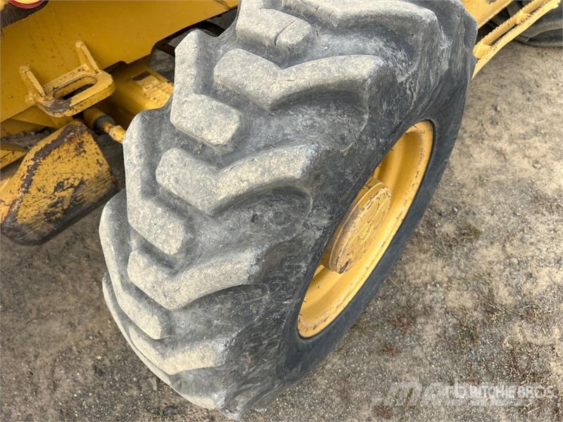 CAT 420E Tractopelle