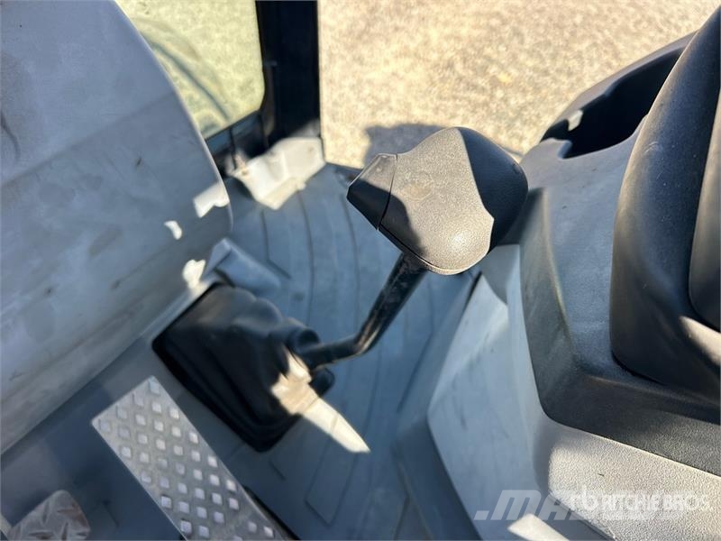 CAT 420E Grävlastare