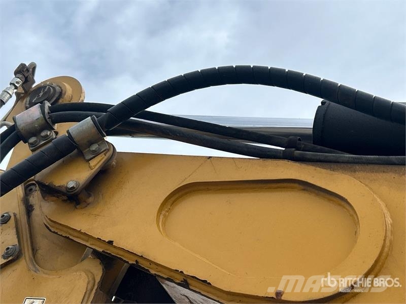 CAT 420E Tractopelle