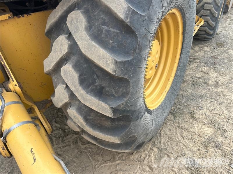 CAT 420E Tractopelle