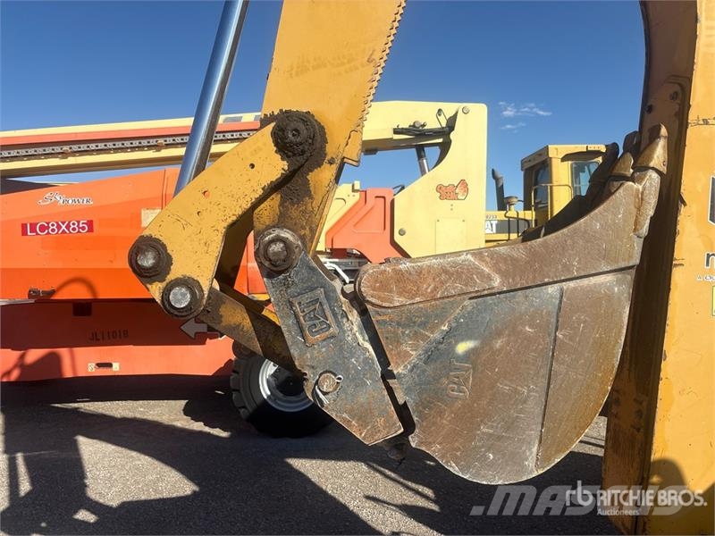 CAT 420F Rovokopači
