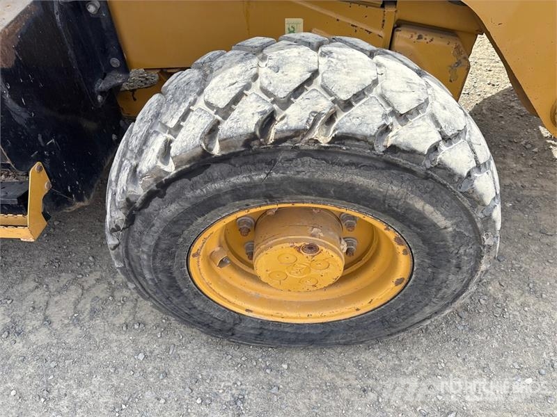 CAT 420F Grävlastare