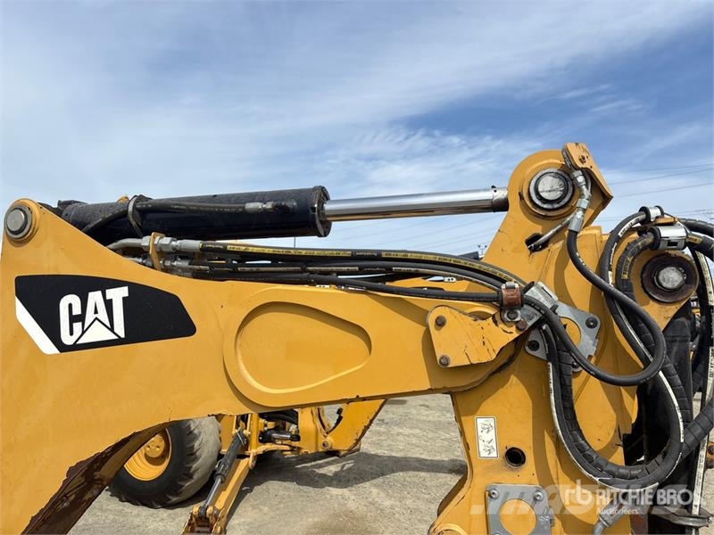 CAT 420F Grävlastare