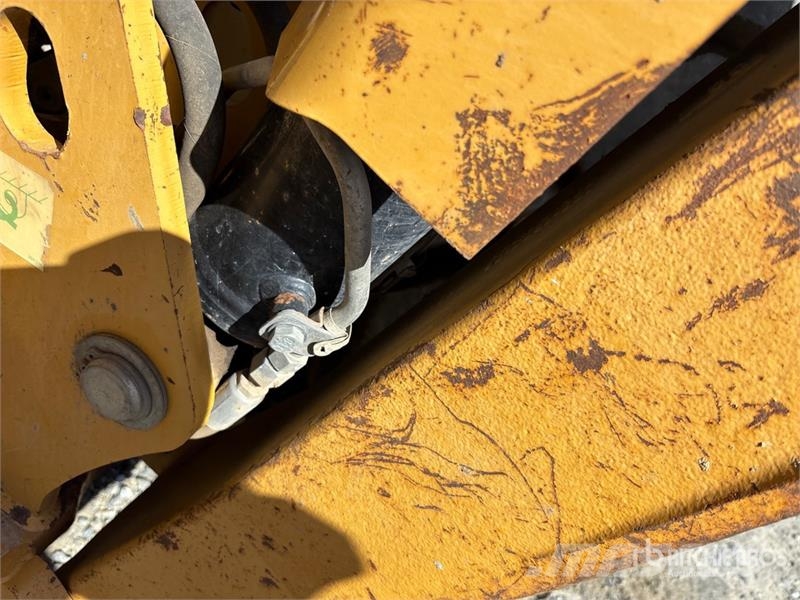 CAT 420F Retroescavadeiras