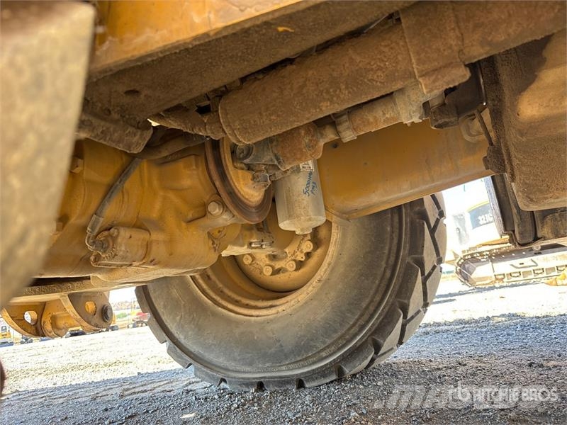 CAT 420F Retroescavadeiras