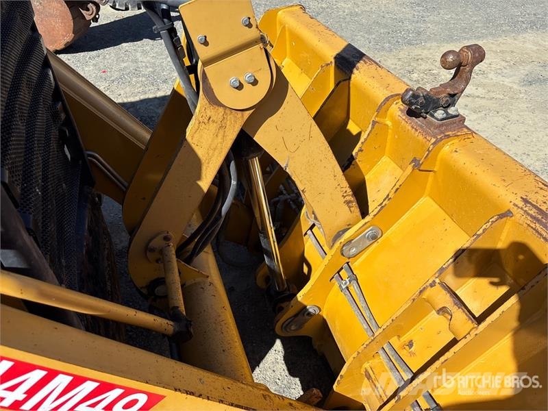 CAT 420F Retroescavadeiras