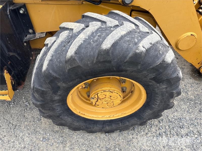 CAT 420F Rovokopači
