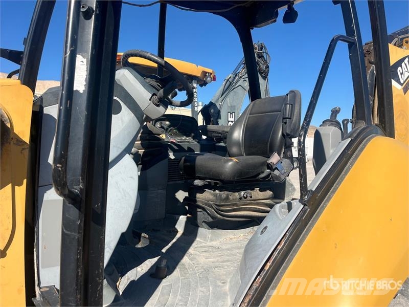 CAT 420F Retroescavadeiras