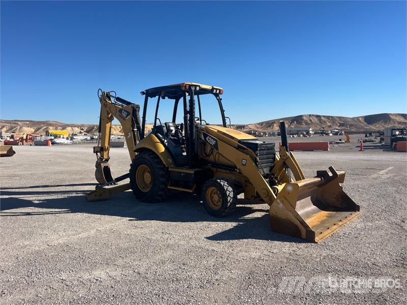CAT 420F Retroescavadeiras