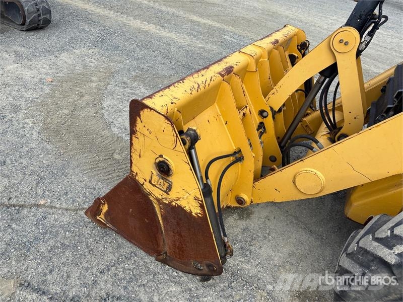 CAT 420F Rovokopači