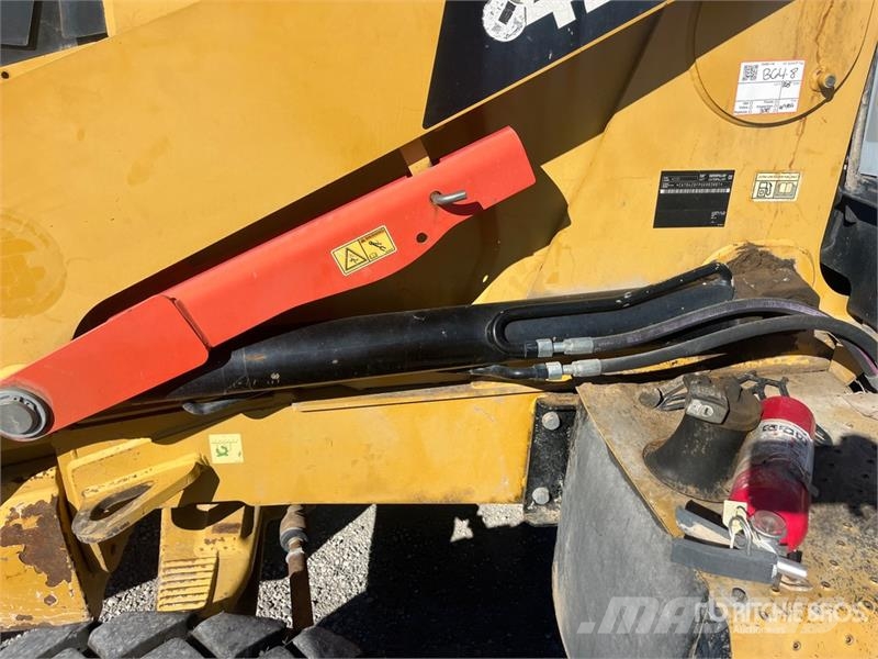 CAT 420F Retroescavadeiras