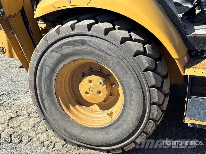 CAT 420F Retroescavadeiras