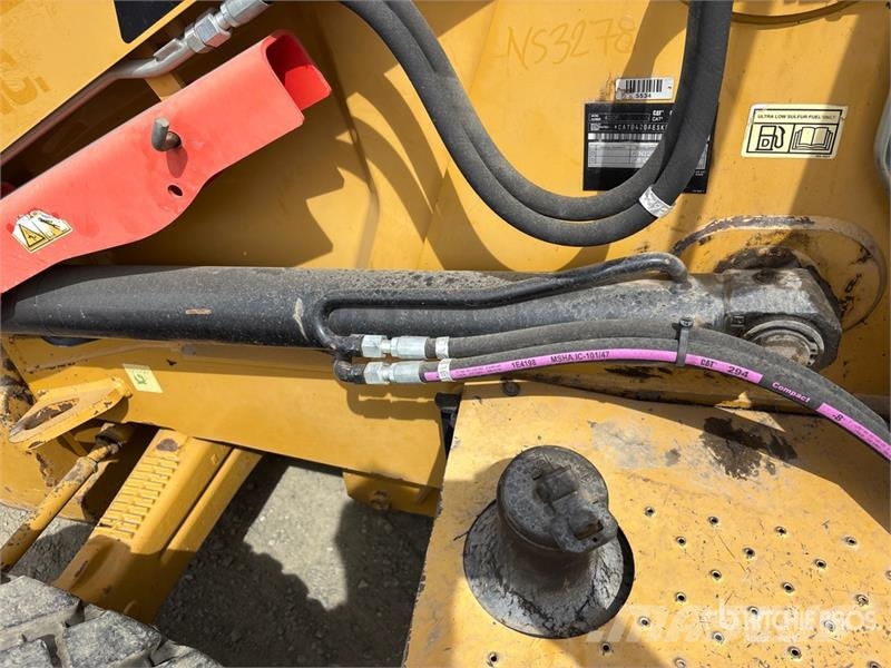 CAT 420F Grävlastare