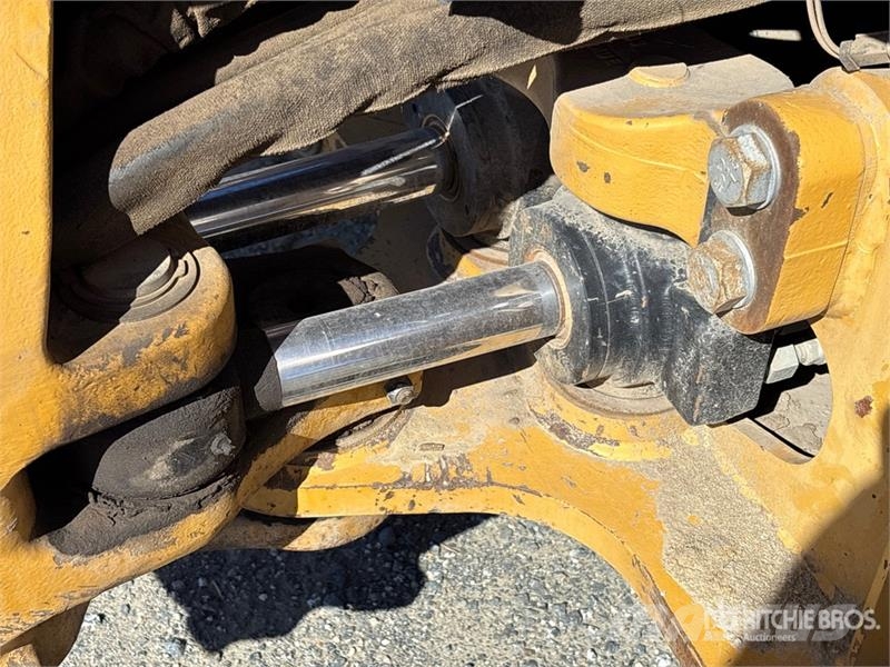 CAT 420F Retroescavadeiras