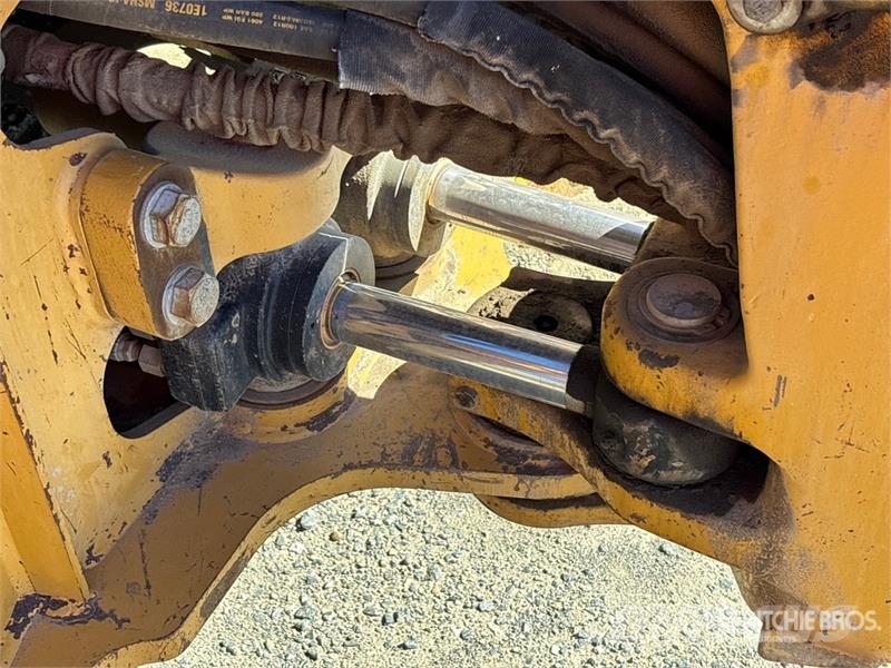 CAT 420F Retroescavadeiras