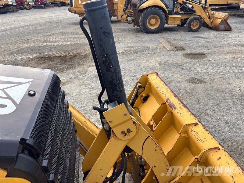 CAT 420F Rovokopači