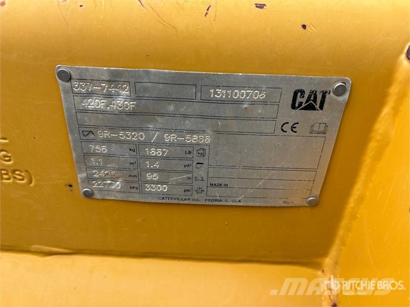 CAT 420F Rovokopači
