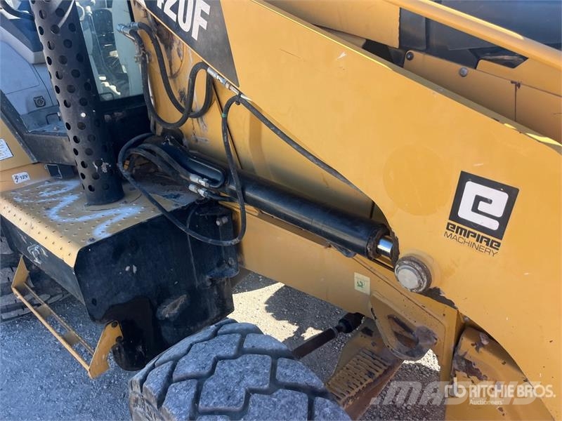CAT 420F Retroescavadeiras