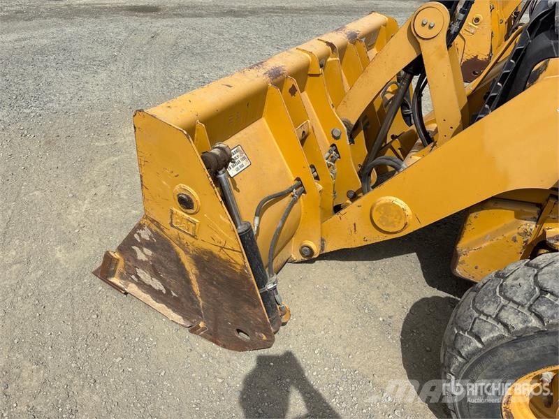 CAT 420F Grävlastare