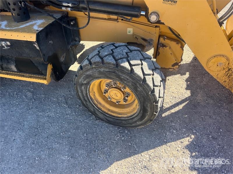 CAT 420F Retroescavadeiras