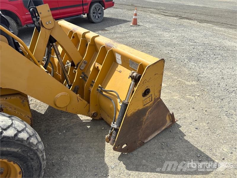 CAT 420F Grävlastare