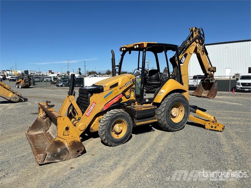 CAT 420F Retroescavadeiras