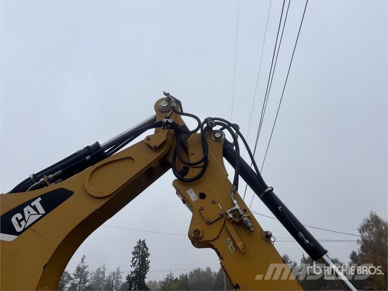 CAT 420F バックホーローダー