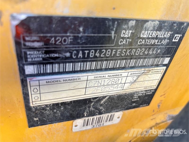 CAT 420F Retroescavadeiras