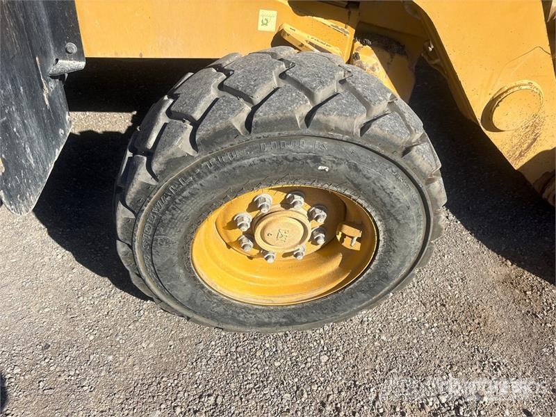 CAT 420F Rovokopači