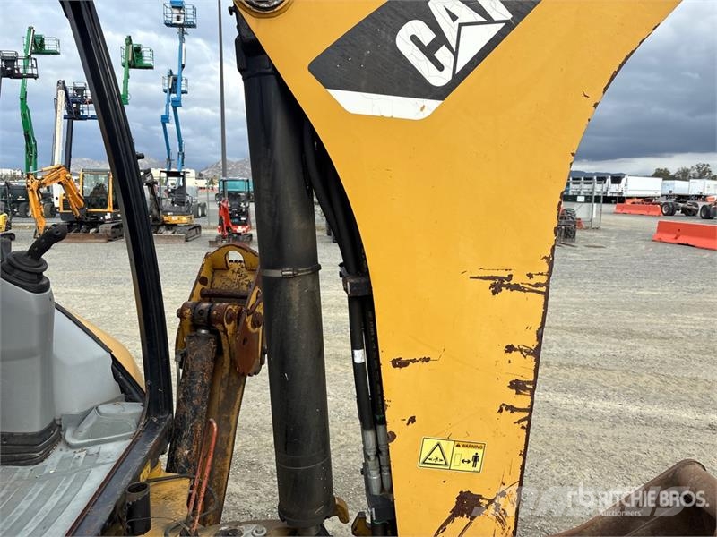 CAT 420F Rovokopači