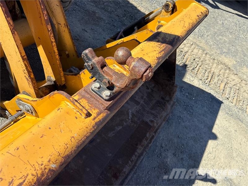 CAT 420F Retroescavadeiras
