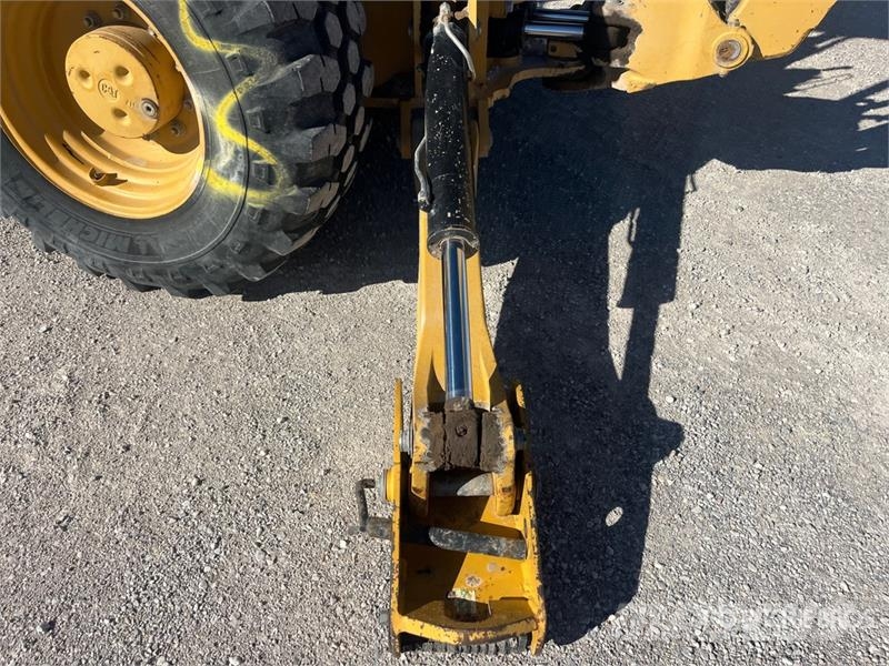 CAT 420F Retroescavadeiras