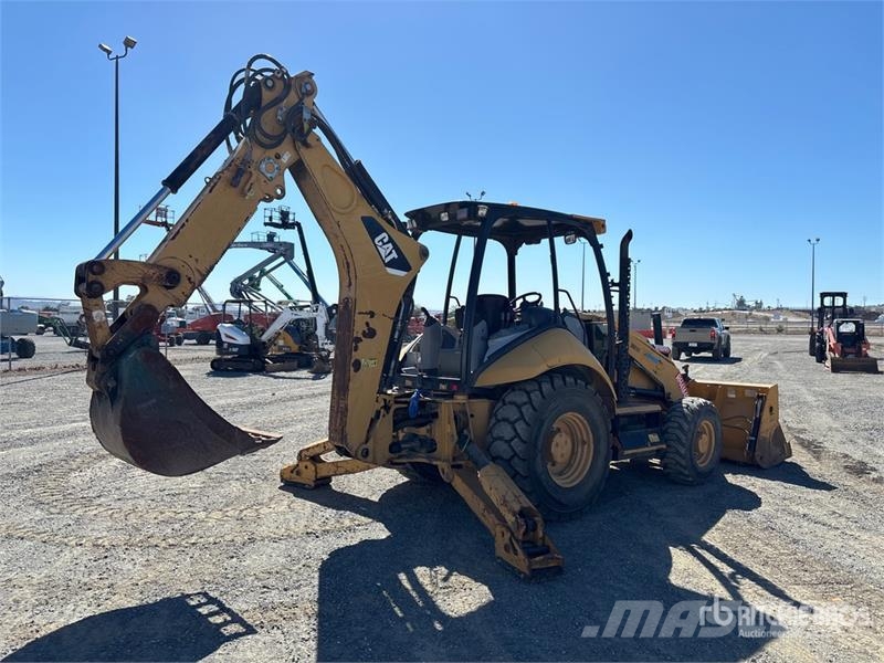 CAT 420F Retroescavadeiras