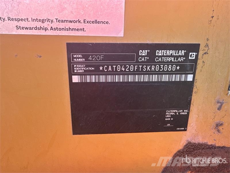 CAT 420F Rovokopači